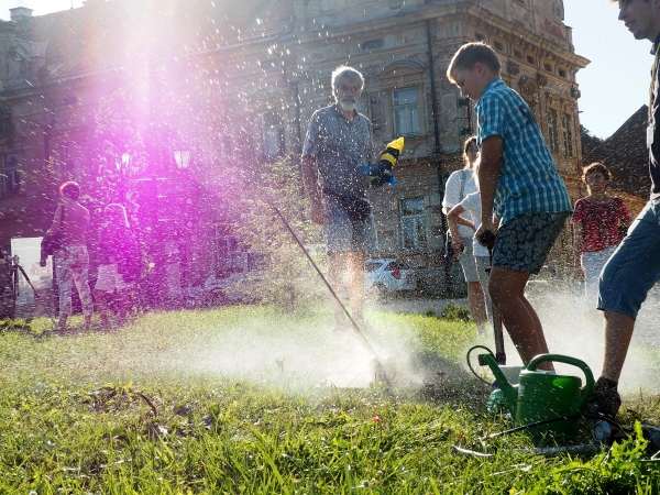 Noc&iacute; ke hvězd&aacute;m na druhou