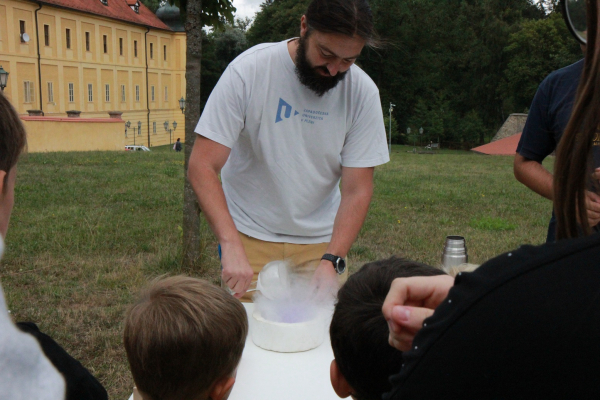 Astronomick&yacute; den